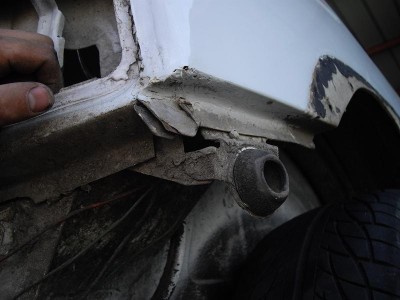 vu qu'il y avais un trou, ils sont rebouché a la fibre...encore que ça aurais recouvert de mastic (pas voyant) mais là...