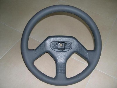 Volant cuir, couleur origine !