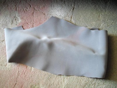 la fameuse mousse qui se place entre l'arceau et les équerres