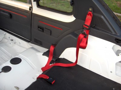 Restauration 19 Décembre 2009 010.jpg (383.14 Kio) Vu 1411 fois Pose d'une ceinture,.......bien propre