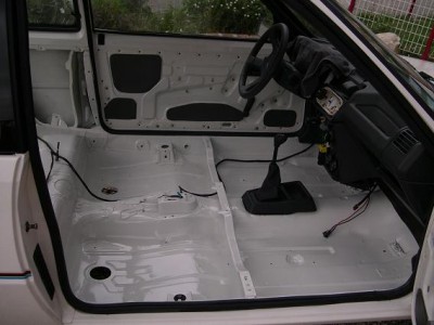 Restauration intérieur 205 rallye 001.JPG