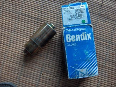 Restauration Rallye N°2 le 26 Juillet 2010 009.jpg (539.32 Kio) Vu 1321 fois Compensateur de frein,............APRES