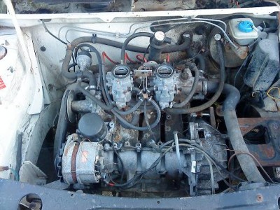 voilà la donneuse d'organe... une 205 gt de 1985