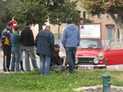 lecon pour changer une roue de mini
