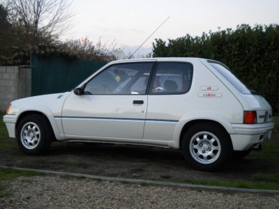 205 Rallye N° 2 re finition 018.jpg