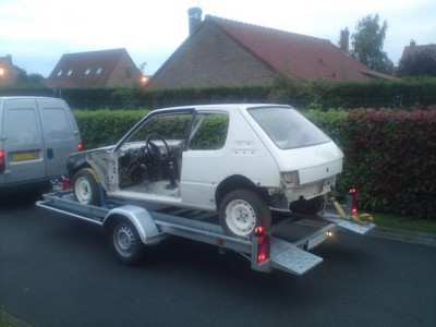 DSC00853.JPG (48.66 Kio) Vu 1419 fois la voici une nouvelle fois chargée dans cet état, la prochaine fois qu'elle sera sur plateau, elle aura une robe toute neuve