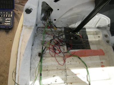 Suppression du faisceau modifié pour adapter les feux arrières de phase 2.