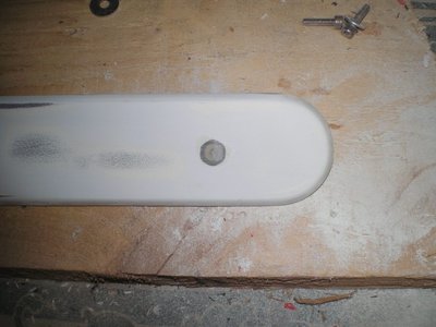 Vis collée à l'extérieur