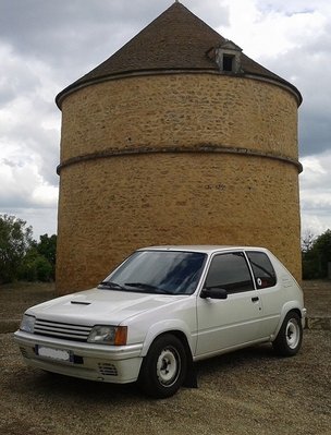 205 Rallye .jpg