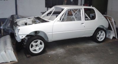 F2000.jpg