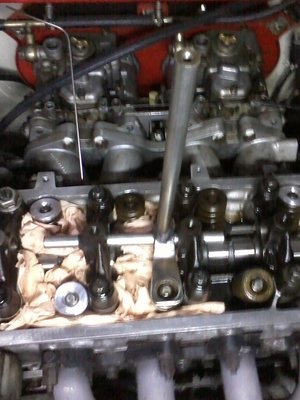 ne pas oubilier de mettre le piston en haut sur le cylindre conserné et de mettre du papier en cas de chute des demi lunes