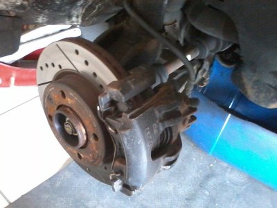 disque rainuré percé de 205 rally + etrier saxo vts permet de rester en 13 pouces