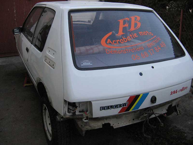 RENOVATION 205RALLYE 001.jpg