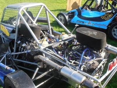 avec un étonnant buggy à 2 moteurs
