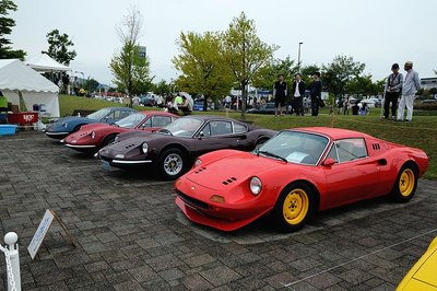 800px-Ferrari_DINO_246_GTS_GTs_(8014527300)_(2).jpg