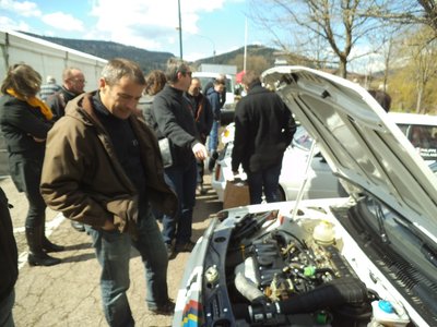 beaucoup de gens admiratif devant nos autos.. et surtout le bichromatage