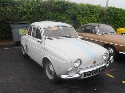 Et une rare dauphine 1093
