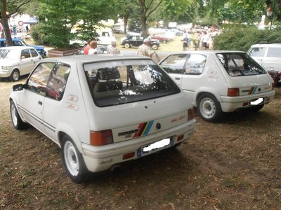 une rallye inconnue ,jamais restauré et beaucoup de pièces non conforme( baguettes PC inter )