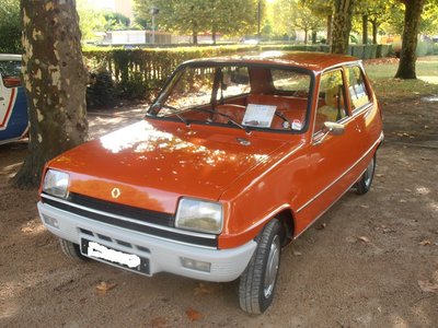 une 1er main de 1972  TL  avec vitesse au volant