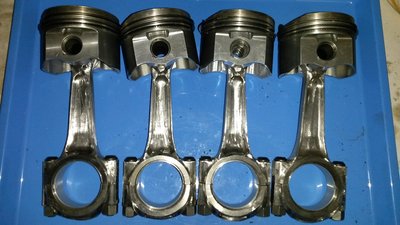 15-11-16 bielles pistons.jpg
