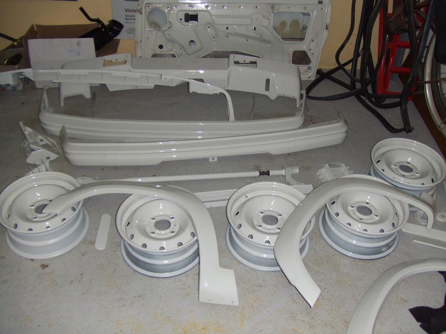 toute la quincaillerie plastic a la maison!!
